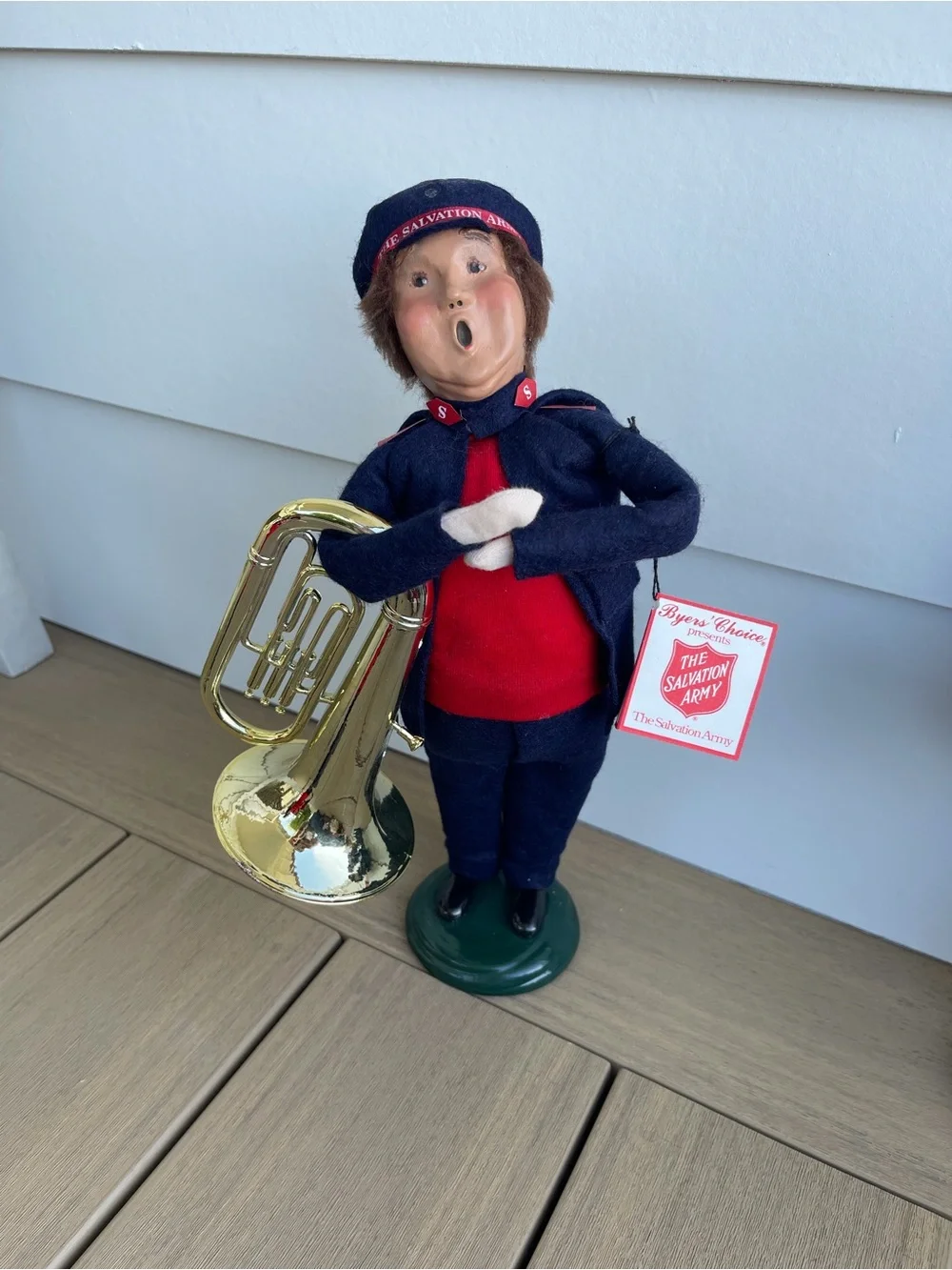 10 handcrafted Byers' Choice Carolers holiday figurine